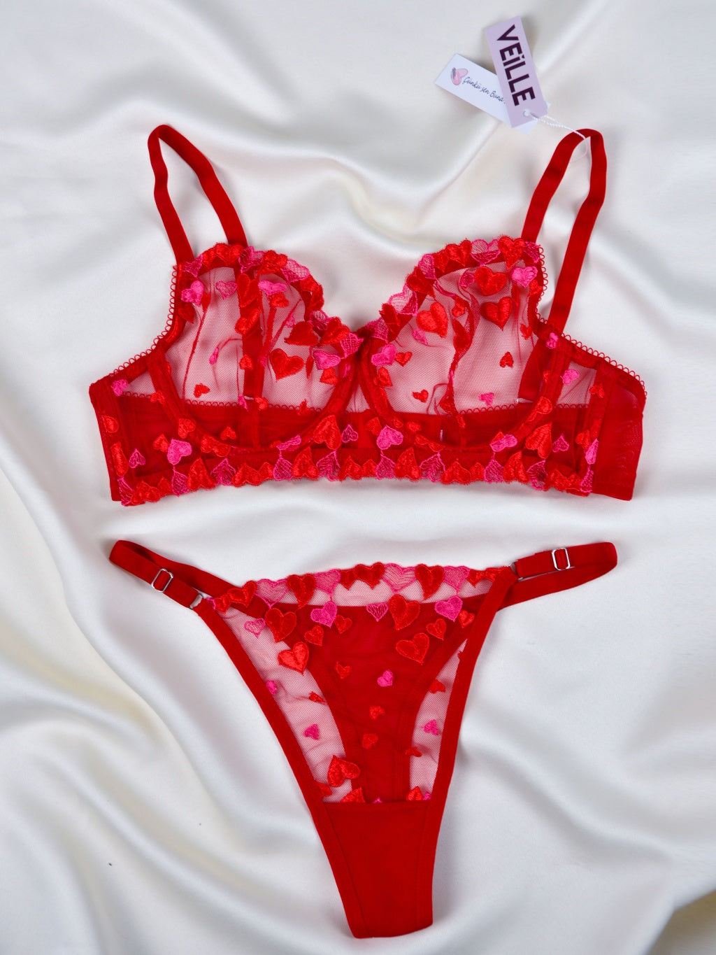 Kadın  Kalpli Kırmızı Dantelli Balenli  Sütyen Külot Takım