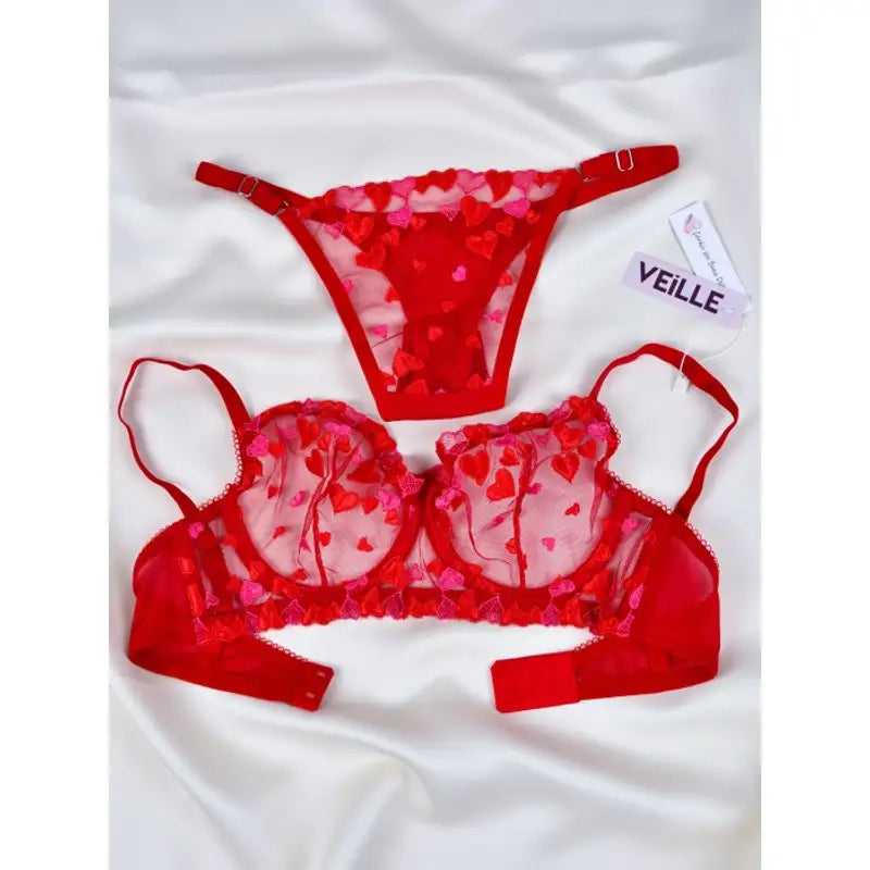 Kadın  Kalpli Kırmızı Dantelli Balenli  Sütyen Külot Takım